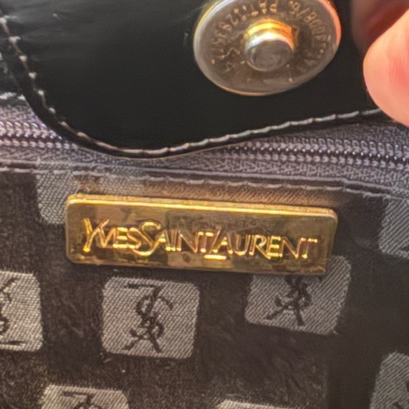Vintage YSL leather box black handbag gold hardwear - Picture 14 of 17